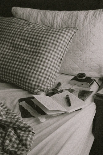 Quiet Mornings & Handwritten Thoughts